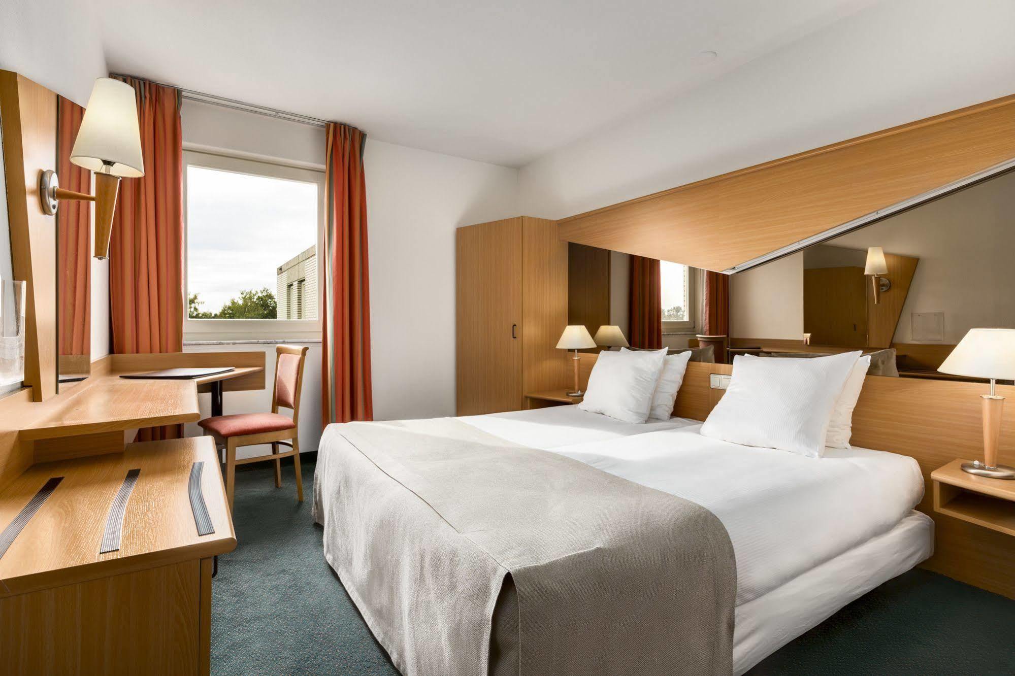 Nh Best Hotel Zewnętrze zdjęcie